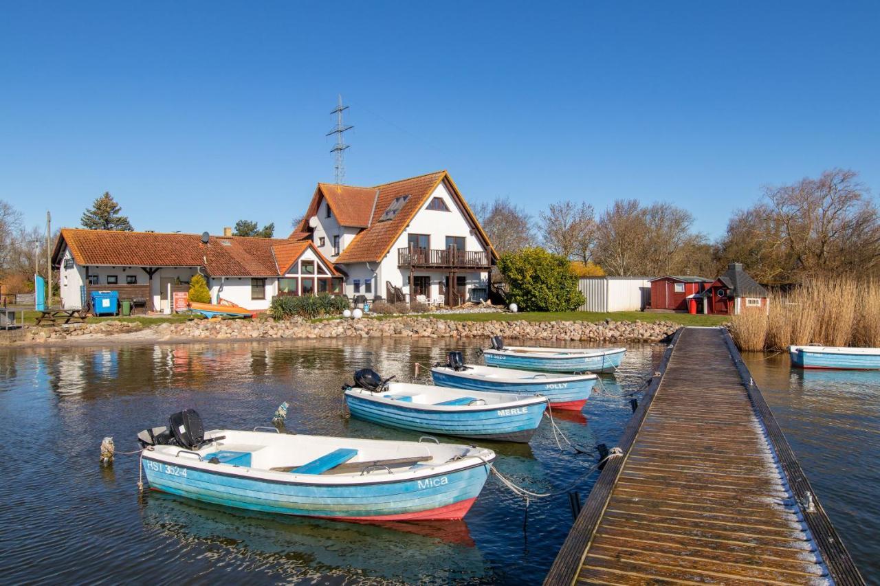 Pension Zur Wittower Faehre Hotell Wiek auf Rügen Exteriör bild