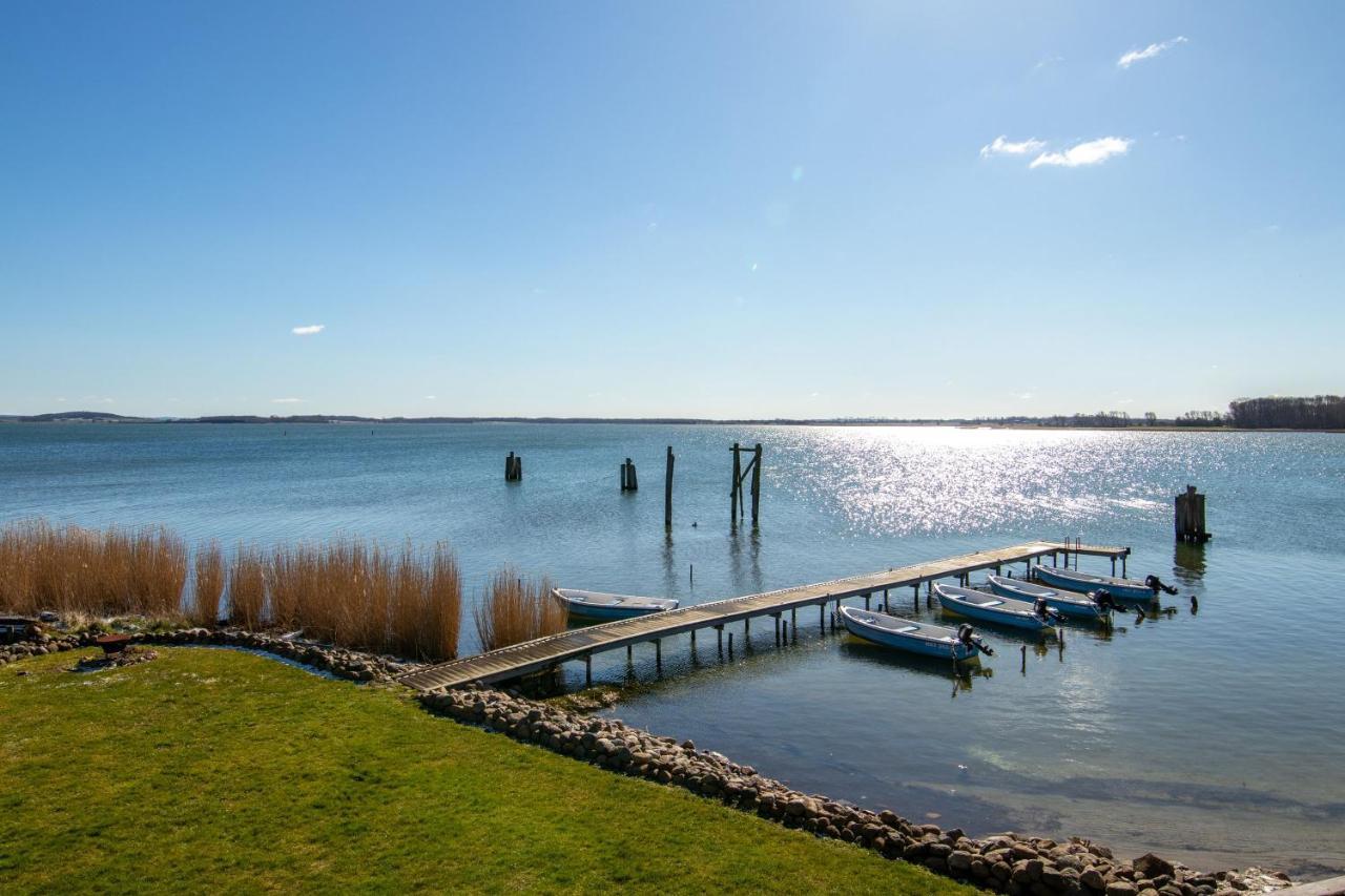 Pension Zur Wittower Faehre Hotell Wiek auf Rügen Exteriör bild