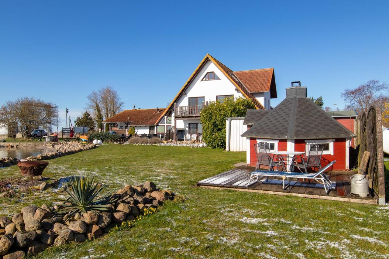 Pension Zur Wittower Faehre Hotell Wiek auf Rügen Exteriör bild