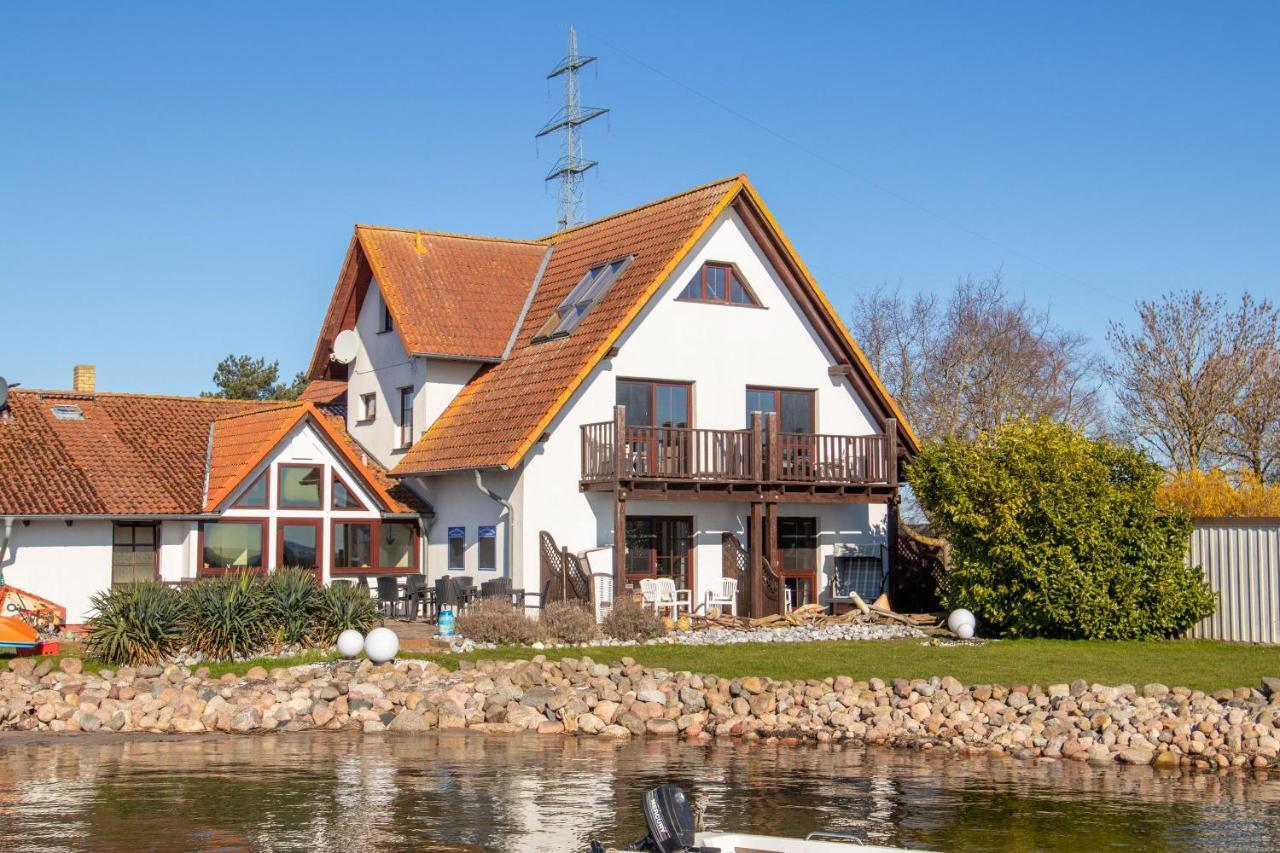 Pension Zur Wittower Faehre Hotell Wiek auf Rügen Exteriör bild